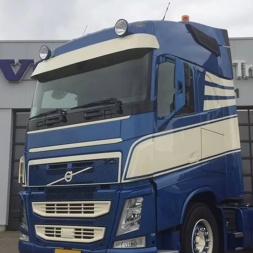 PAIRE DE FIXATION DE FEUX SUR VISIÈRE VOLVO FH4 GLOBE ET XL