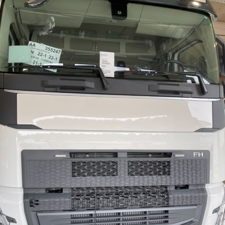 PLAQUE DE LISSAGE VOLVO FH5 2024