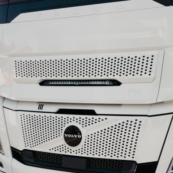 Kit intégration 1 barre de LED 77 cm dans calandre VOLVO FH AERO 2024+ - 12/24V