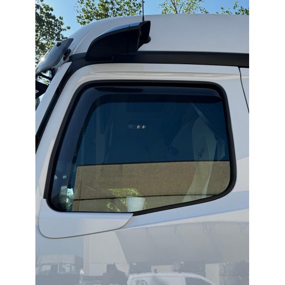 DEFLECTEUR DE VITRE DAF CF 2000 ET APRES